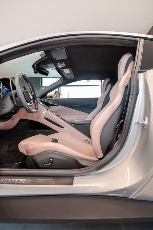 Ferrari Roma 2024