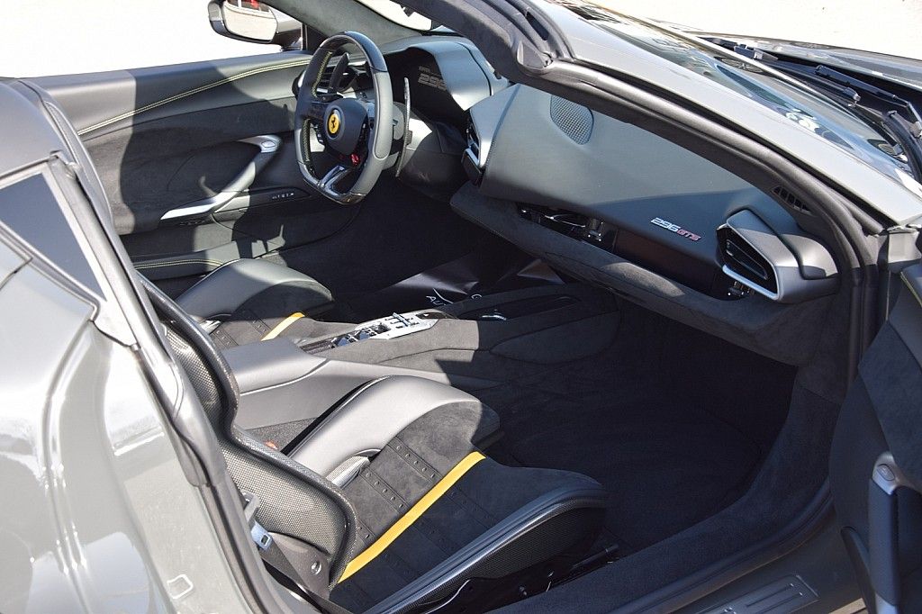 Ferrari 296 GTB 2025