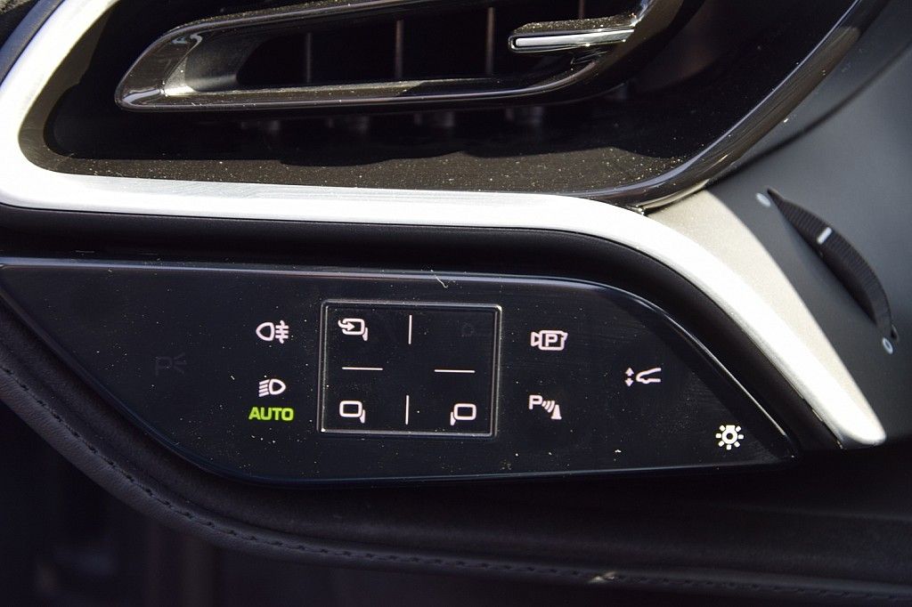 Ferrari 296 GTB 2025