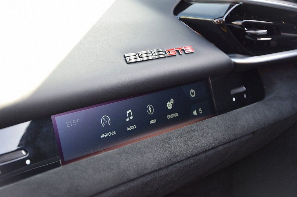 Ferrari 296 GTB 2025