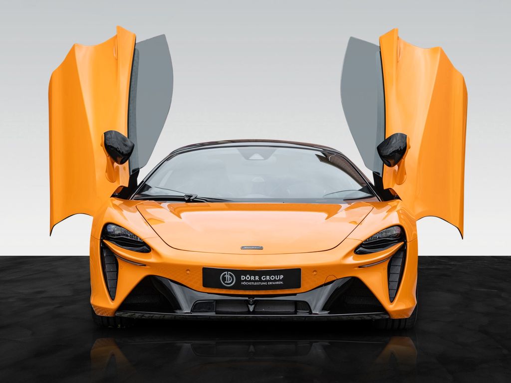 McLaren Artura 2024