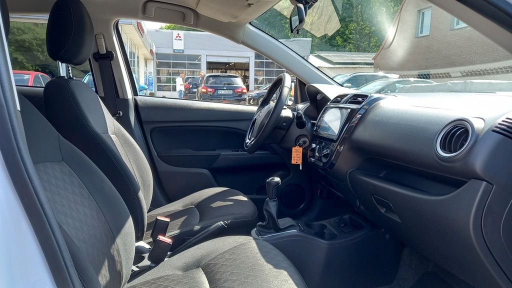 Mitsubishi Space Star 2023