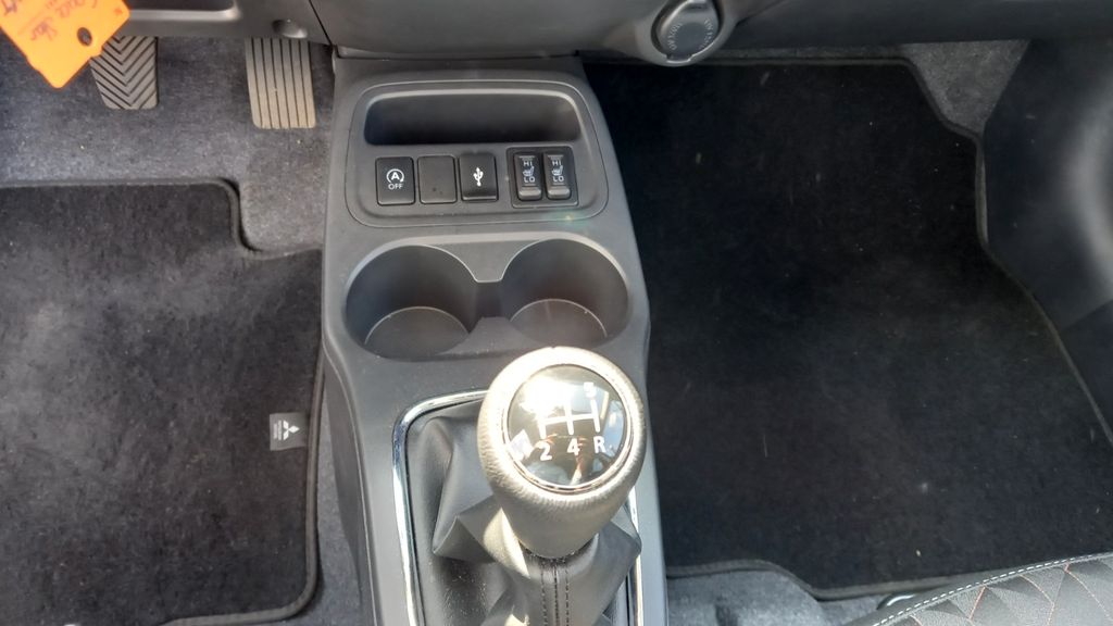 Mitsubishi Space Star 2023