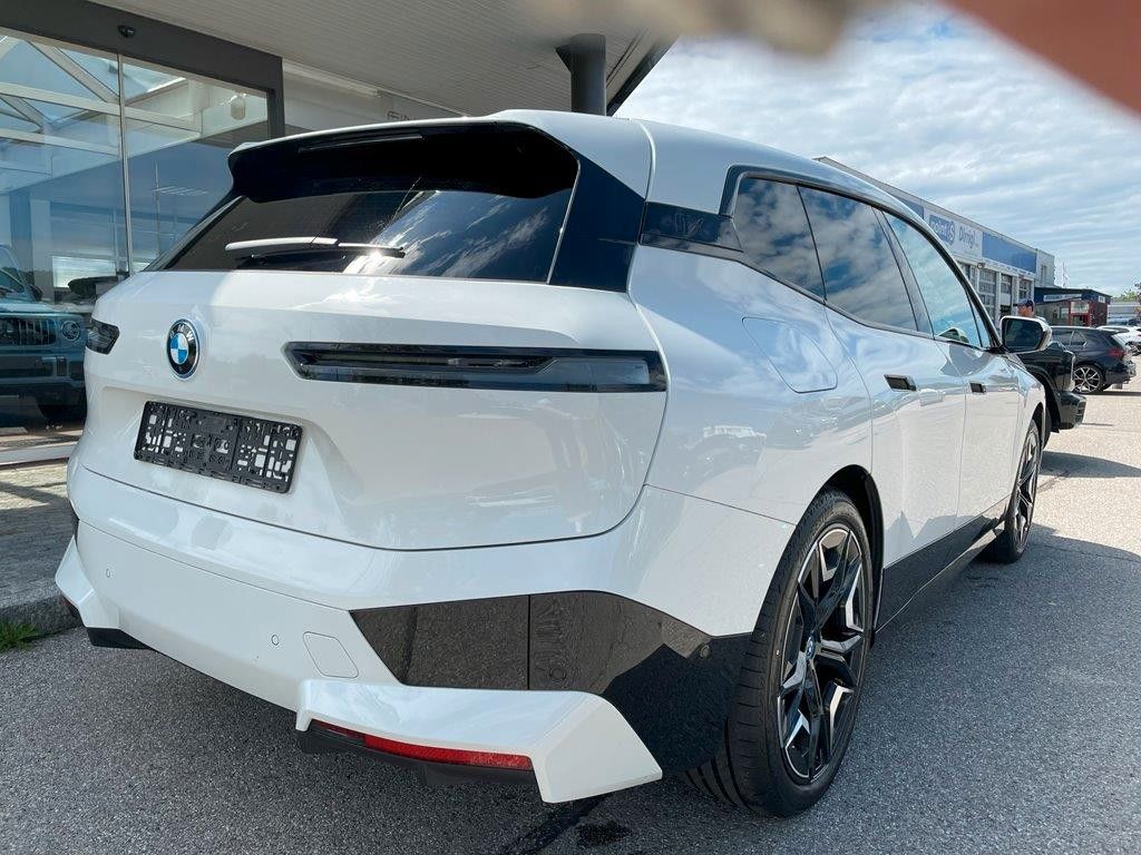 BMW iX 2023