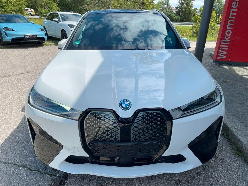 BMW iX 2023