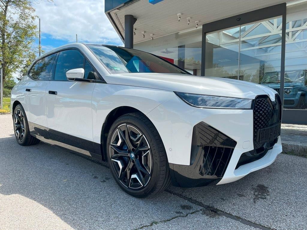 BMW iX 2023
