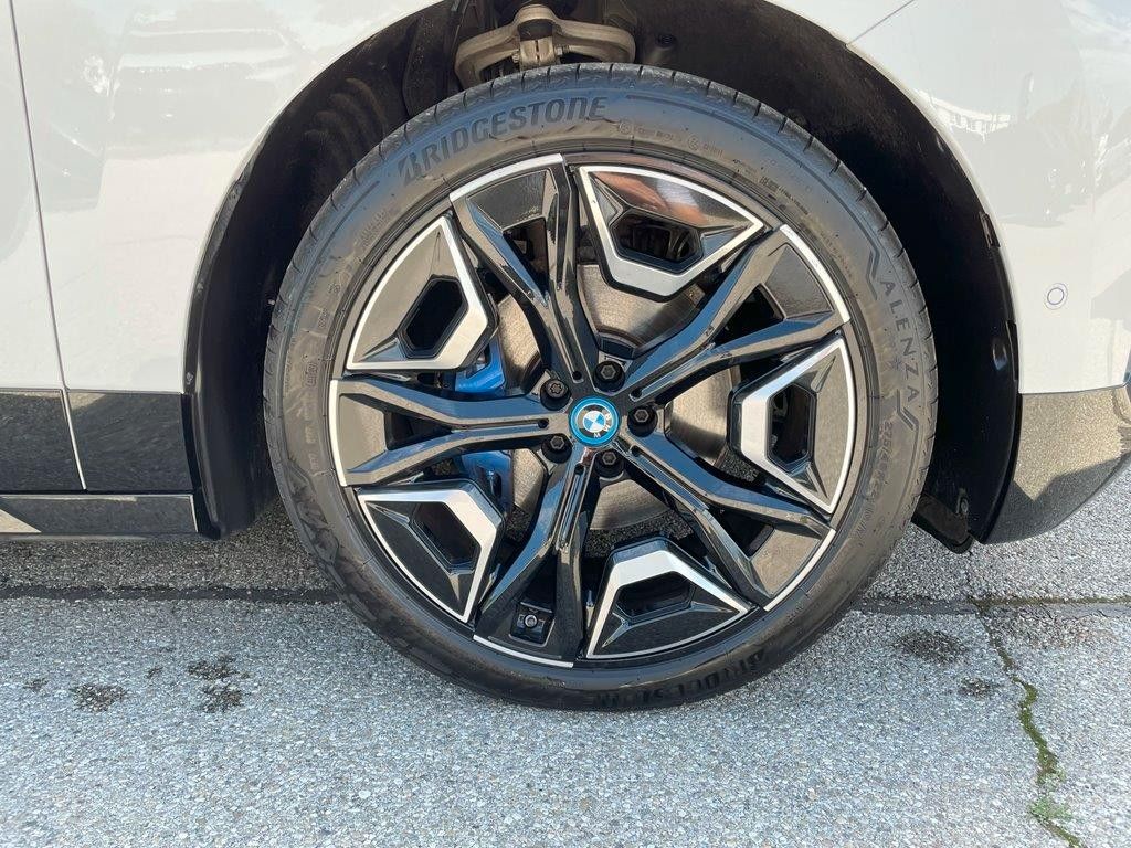 BMW iX 2023