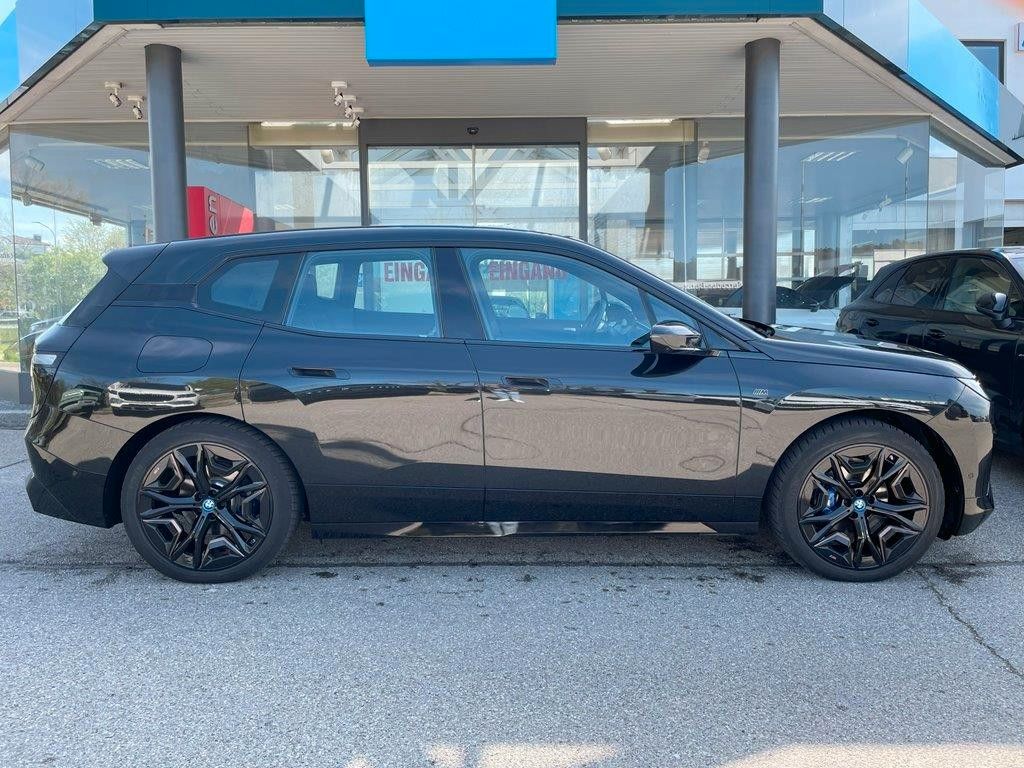 BMW iX 2023