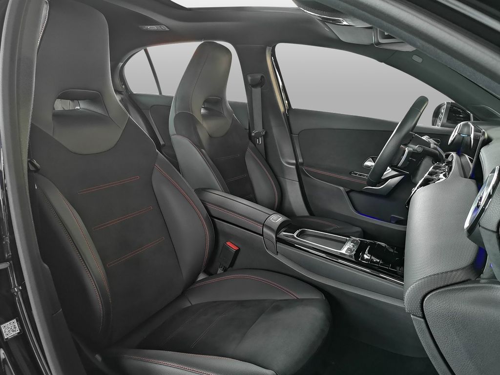 Mercedes-Benz A 200 2024