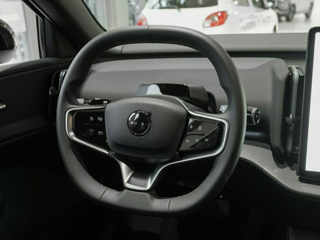 Volvo EX30 2025