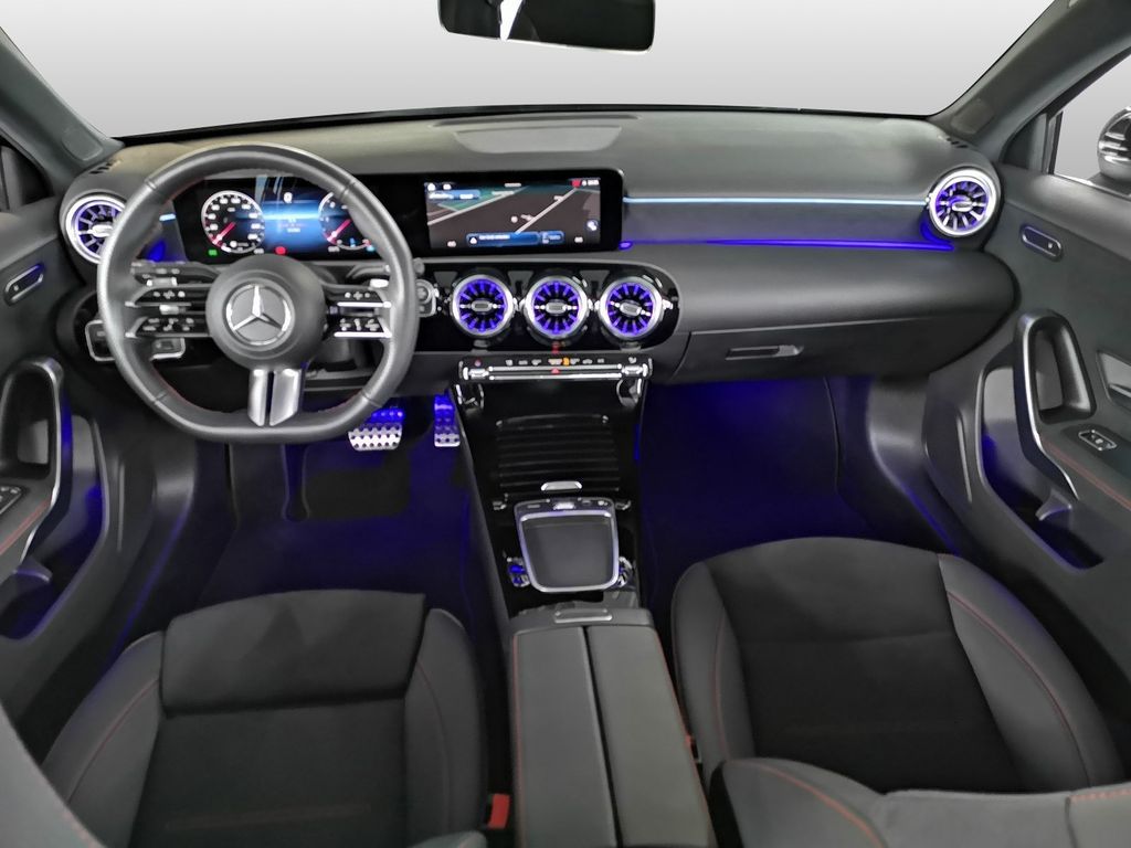 Mercedes-Benz A 200 2024