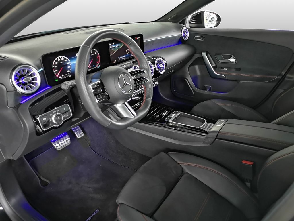 Mercedes-Benz A 200 2024