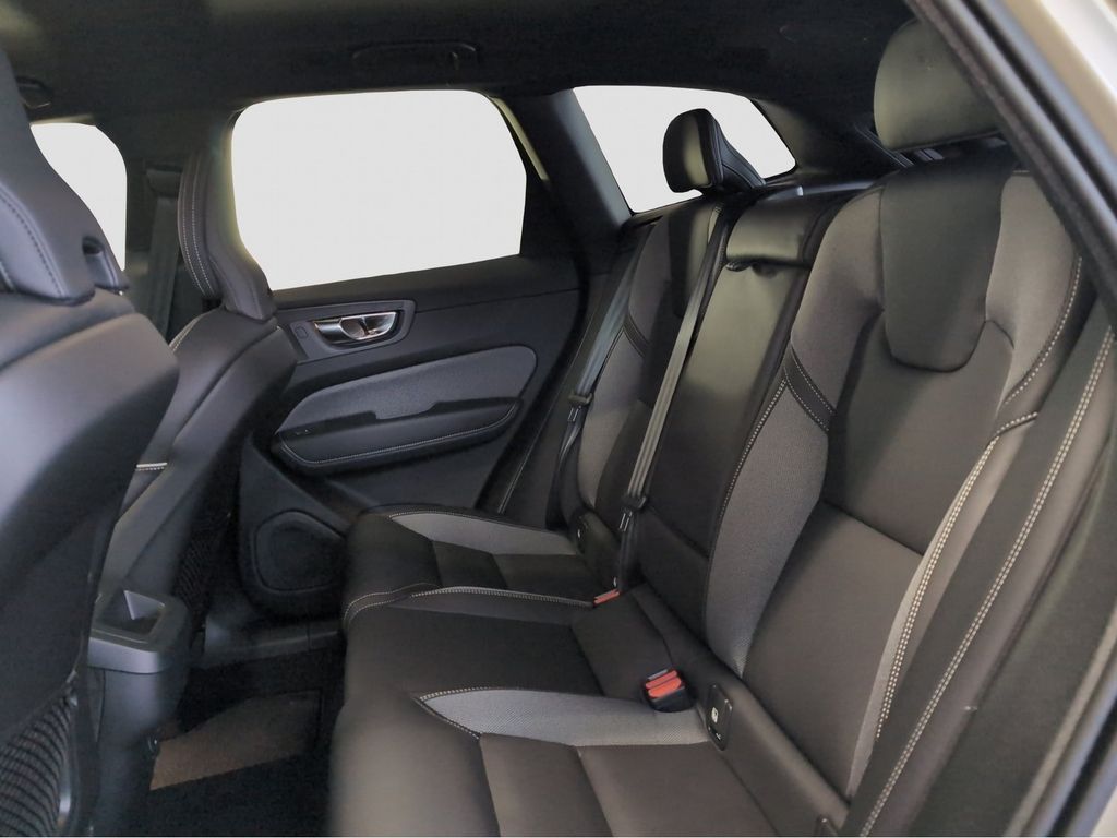 Volvo XC60 2025