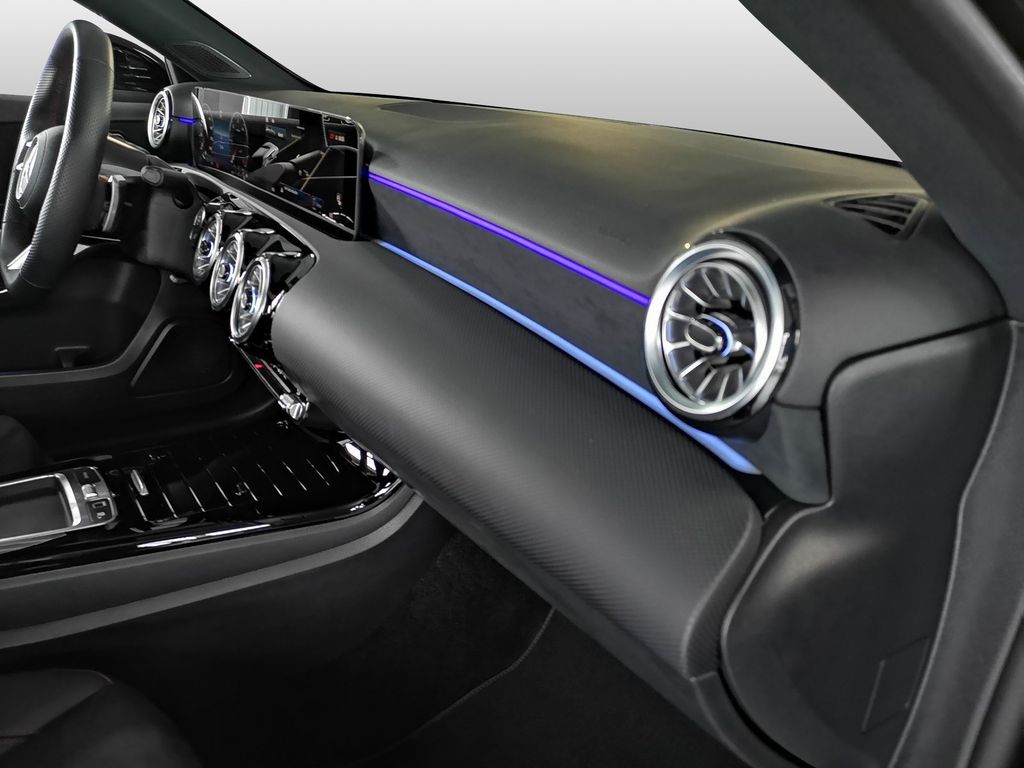 Mercedes-Benz A 200 2024