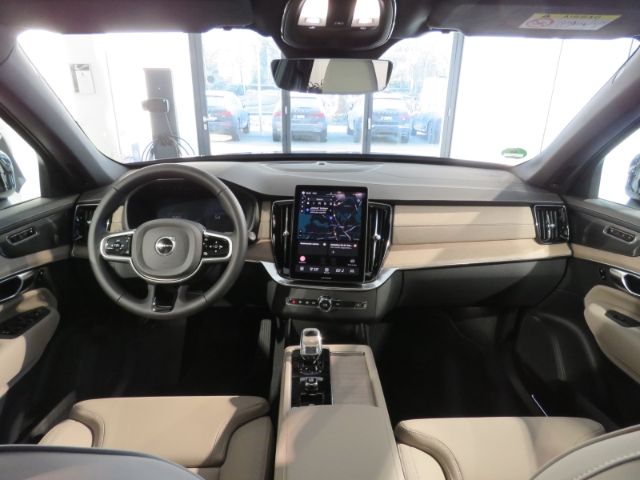 Volvo XC90 2025