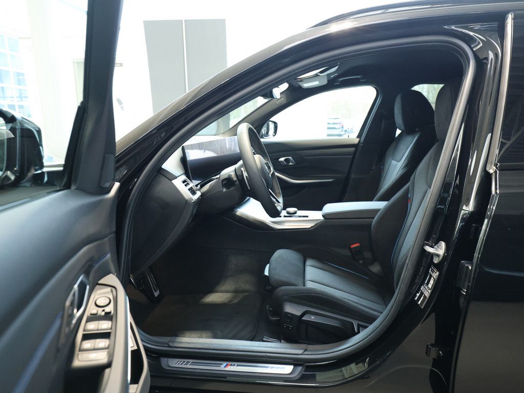 BMW 320 2025