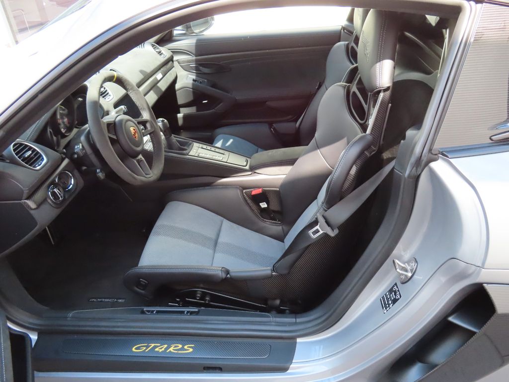 Porsche Cayman 2024
