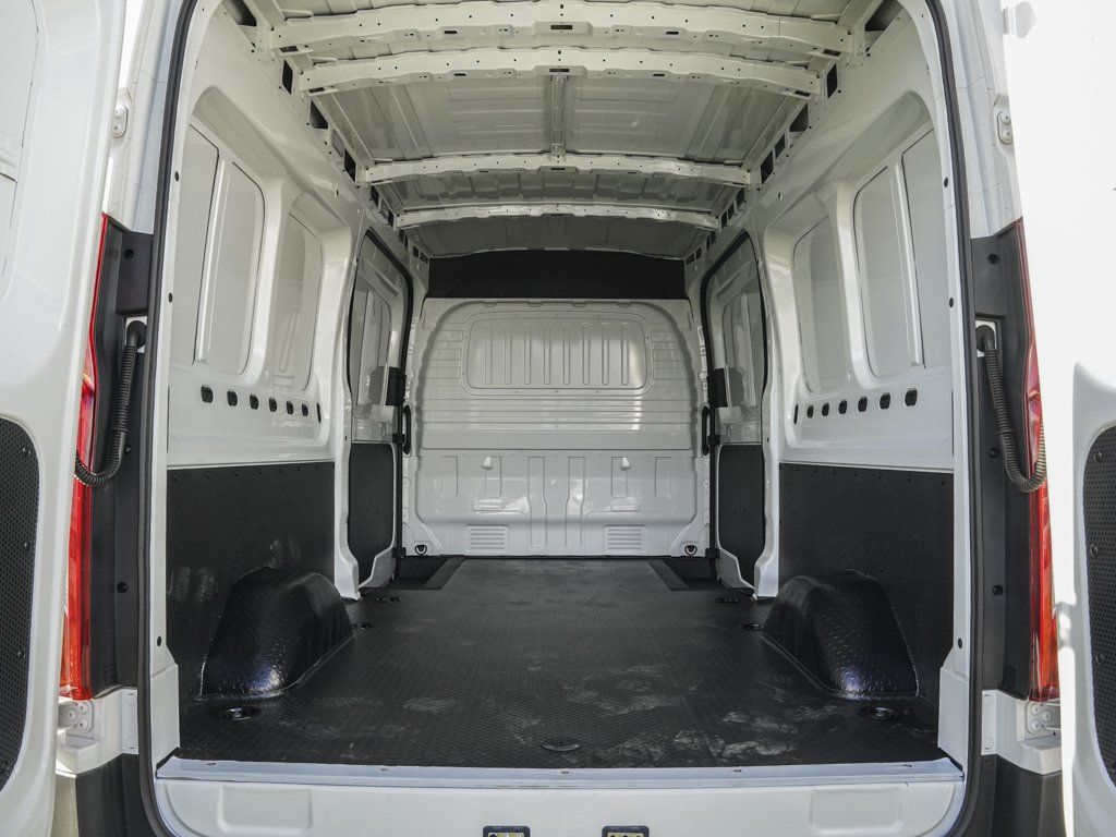 Maxus eDeliver 9 2025