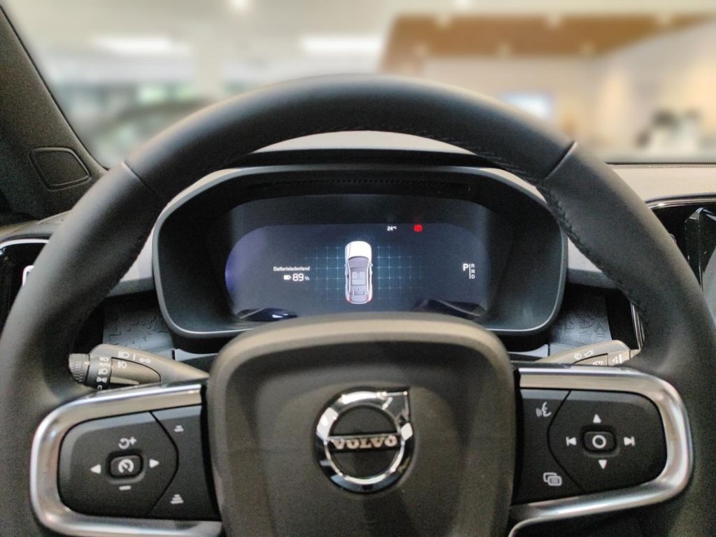 Volvo EC40 2024