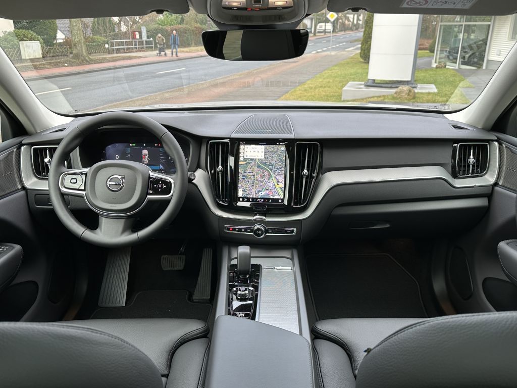 Volvo XC60 2025