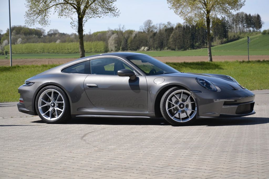 Porsche 992 2024