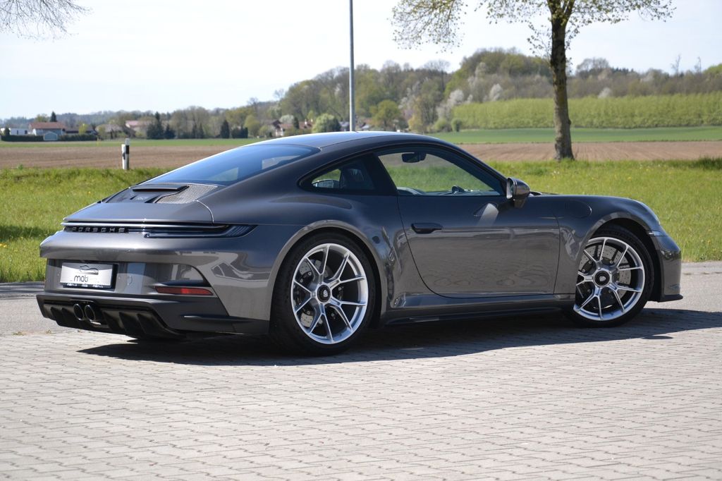 Porsche 992 2024