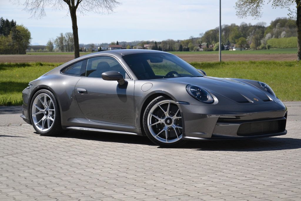Porsche 992 2024