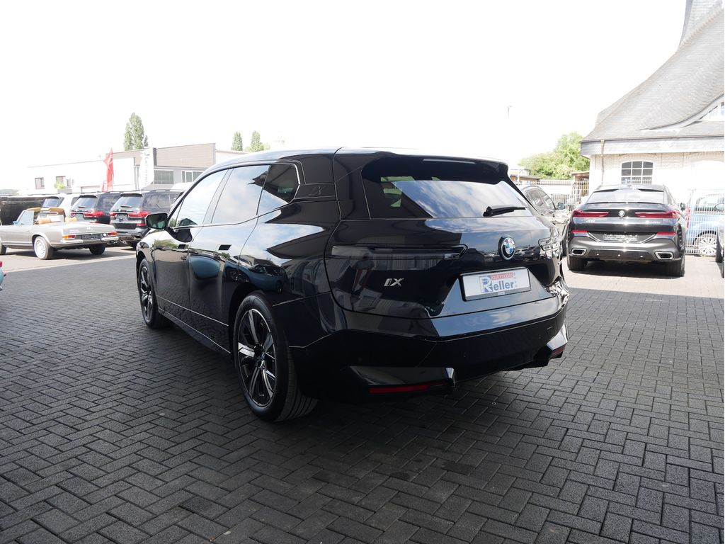 BMW iX 2023
