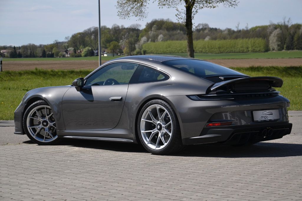 Porsche 992 2024