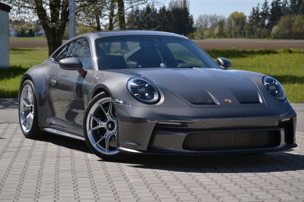 Porsche 992 2024