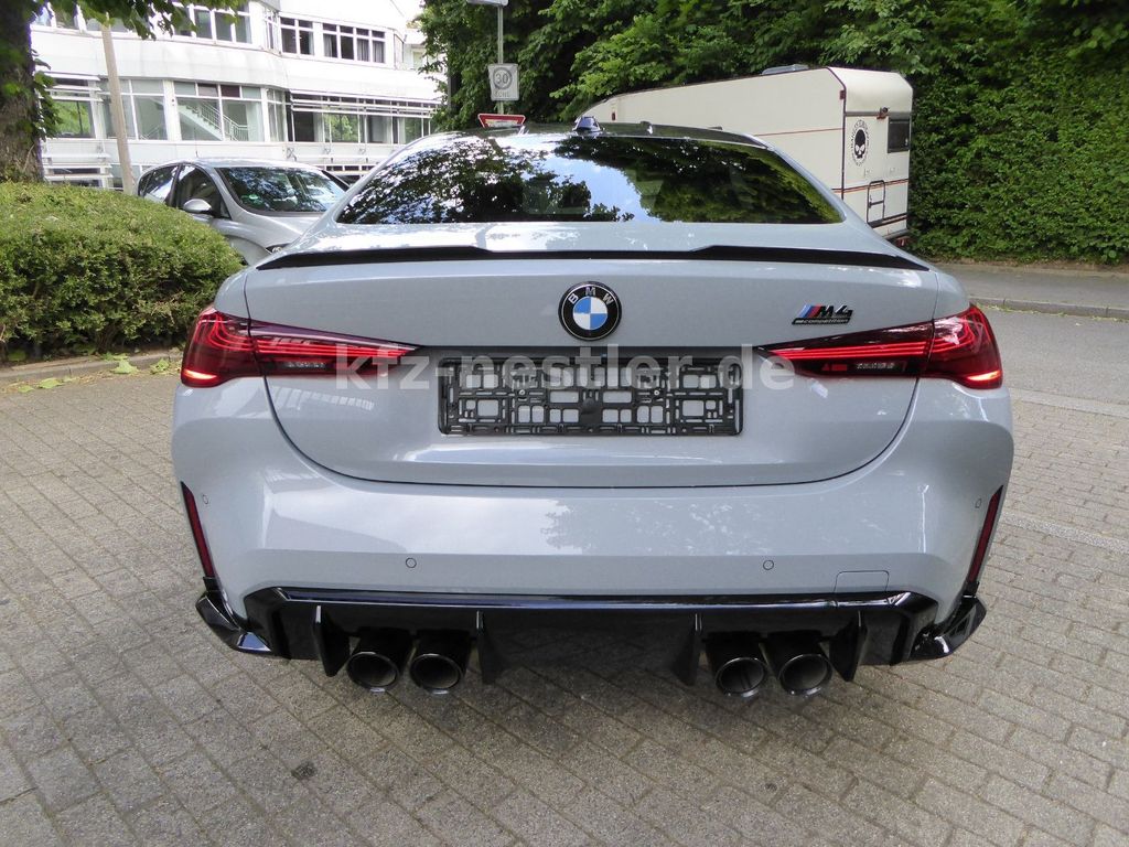 BMW M4 2024