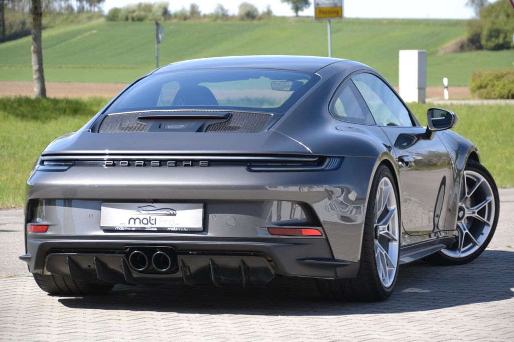 Porsche 992 2024