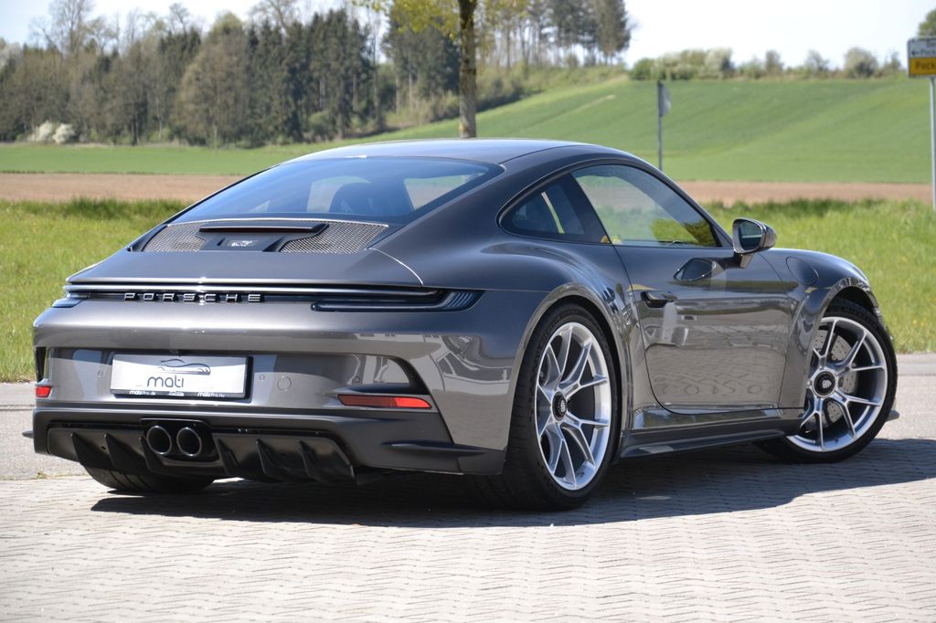 Porsche 992 2024
