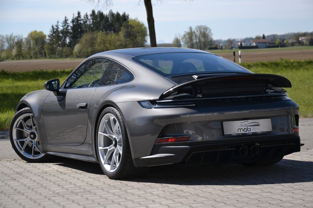 Porsche 992 2024