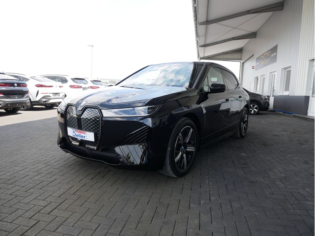 BMW iX 2023