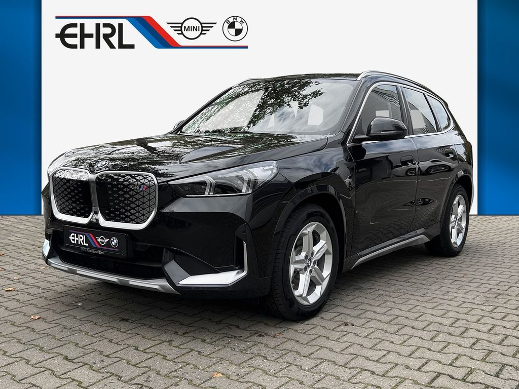 BMW iX1