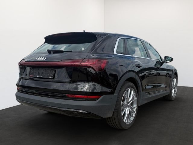 Audi e-tron 2022