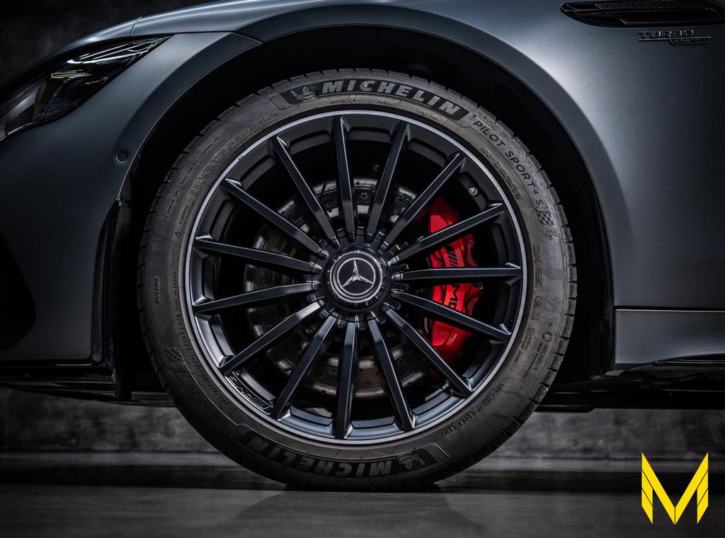 Mercedes-Benz AMG GT 2024