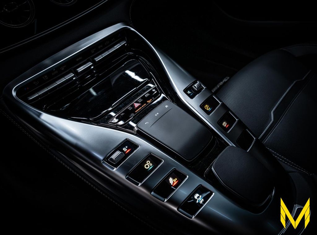 Mercedes-Benz AMG GT 2024