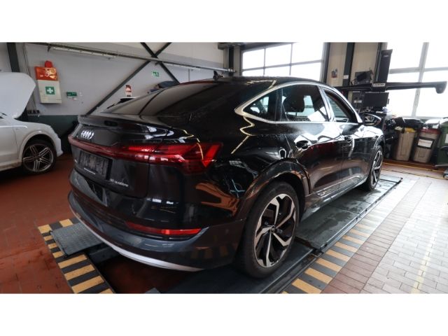 Audi e-tron 2021