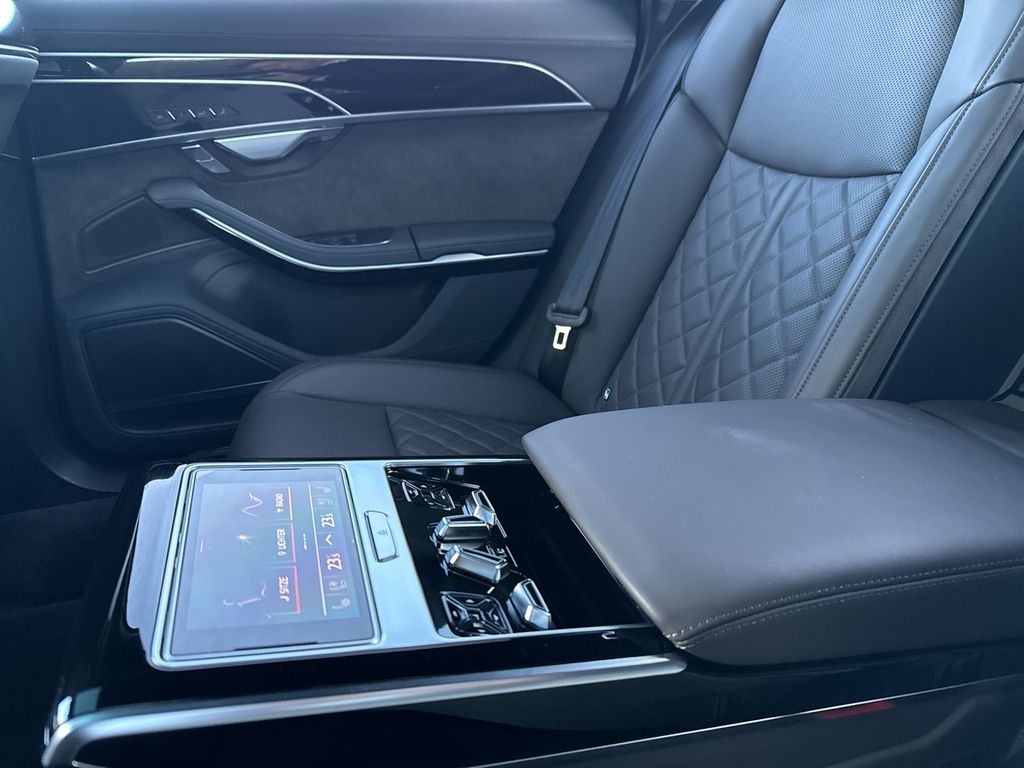 Audi S8 2021