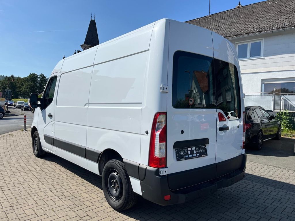 Nissan NV400 2020