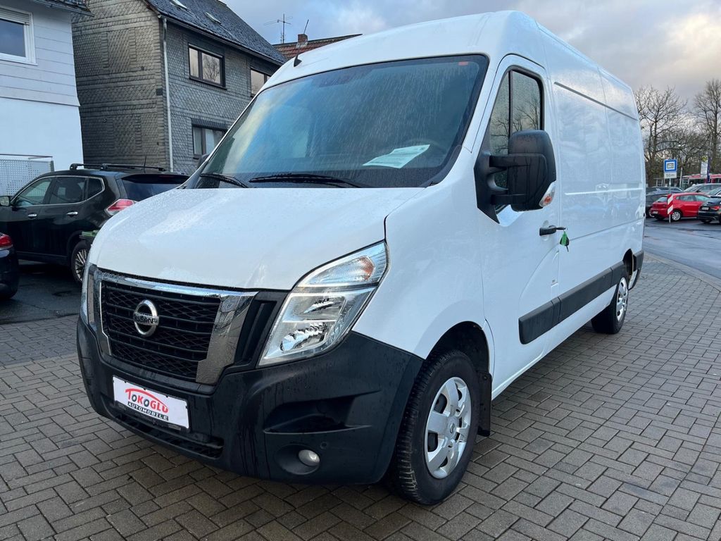 Nissan NV400 2021