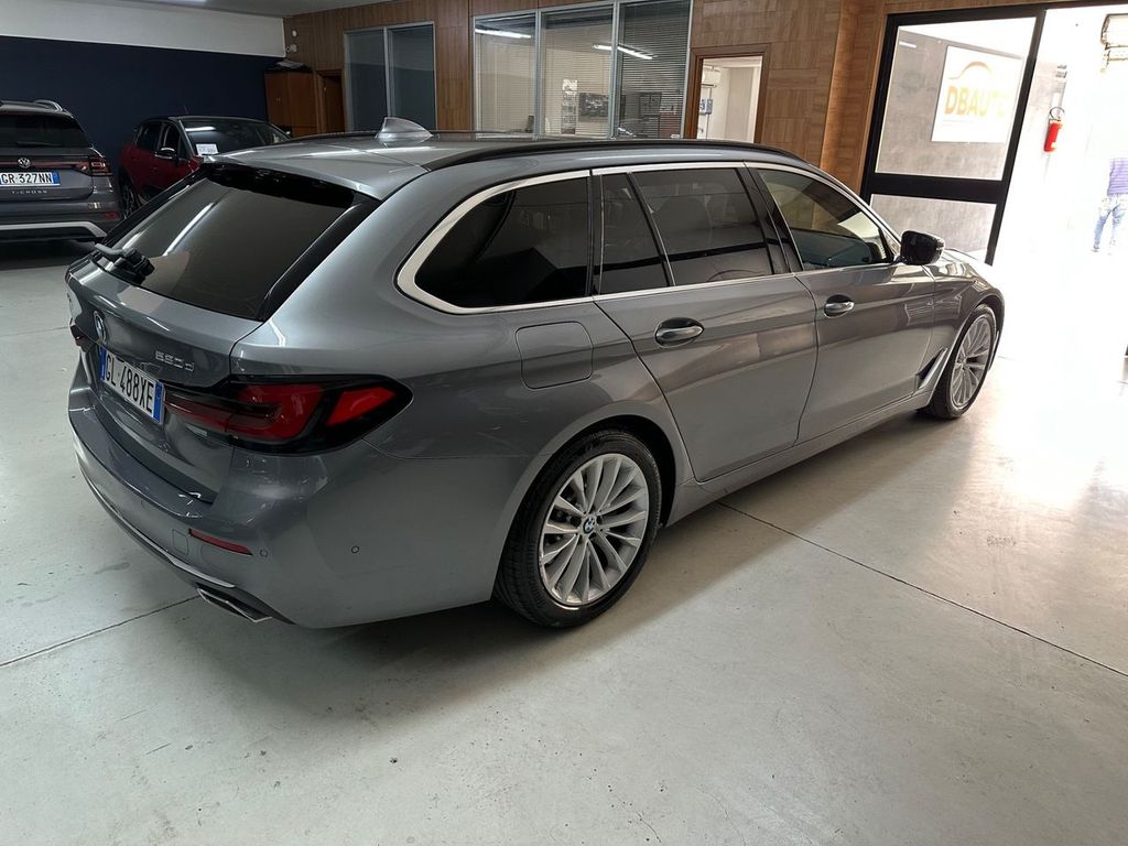BMW 520 2022