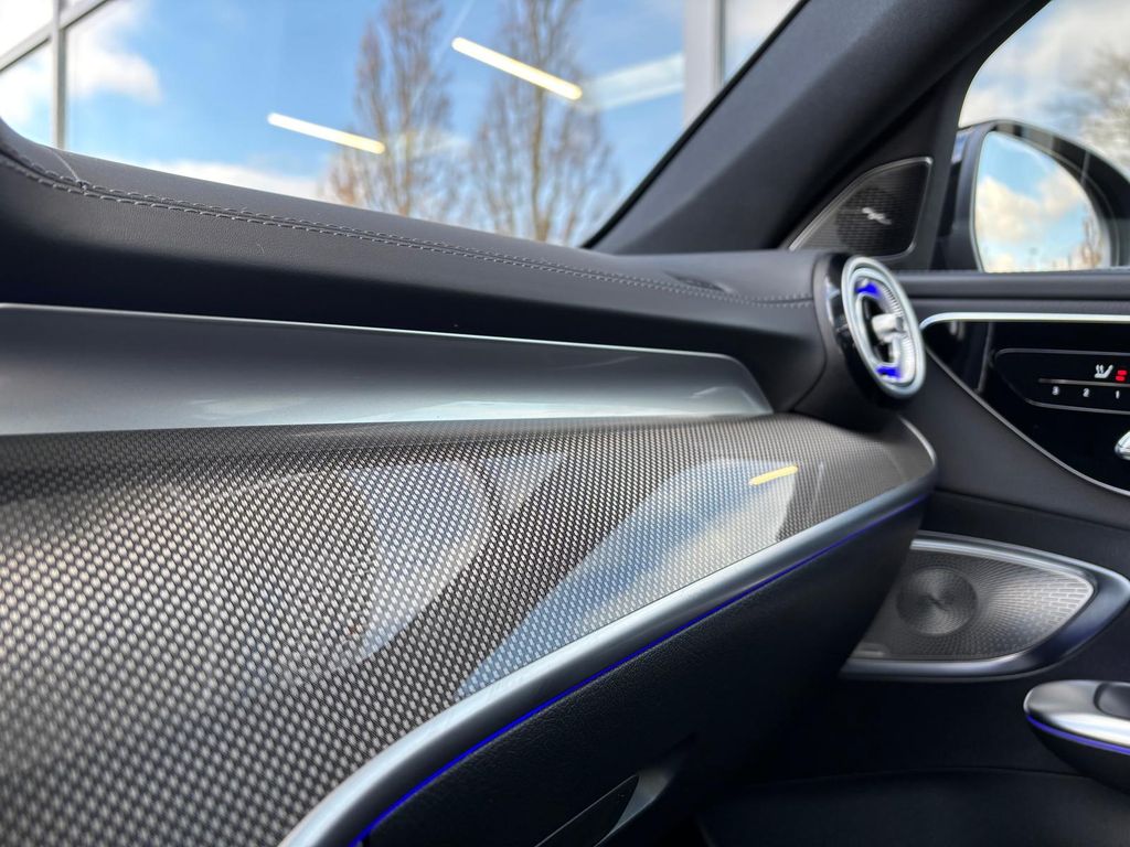 Mercedes-Benz C 300 2024