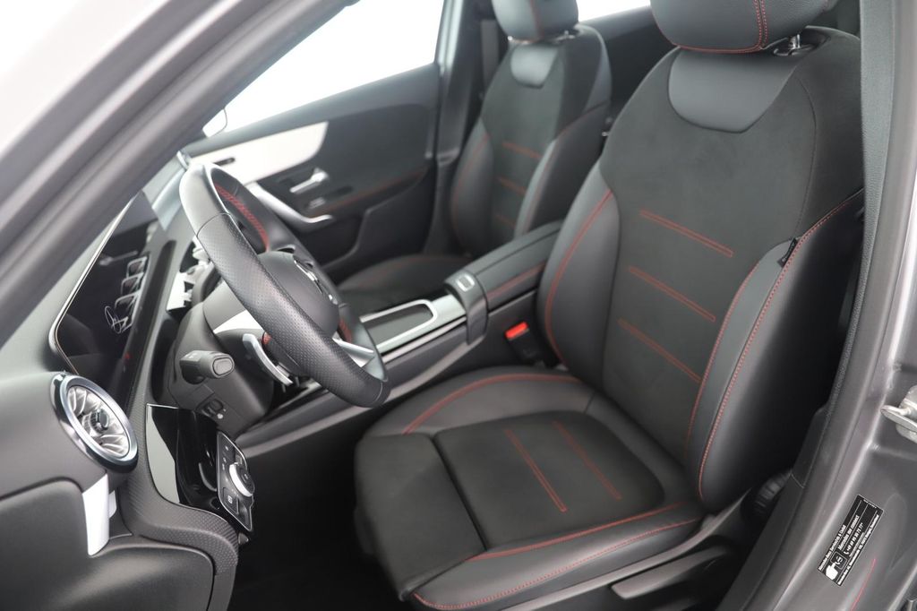 Mercedes-Benz A 200 2024