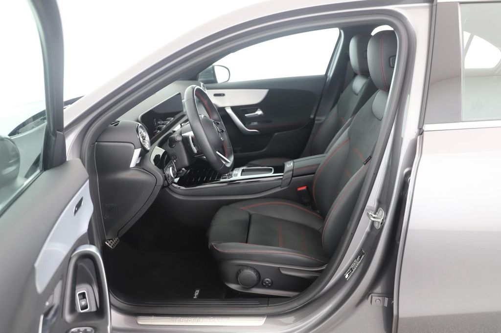 Mercedes-Benz A 200 2024