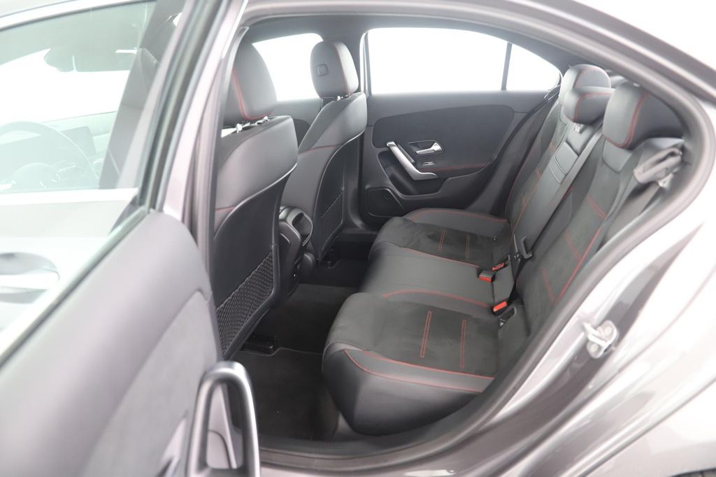 Mercedes-Benz A 200 2024