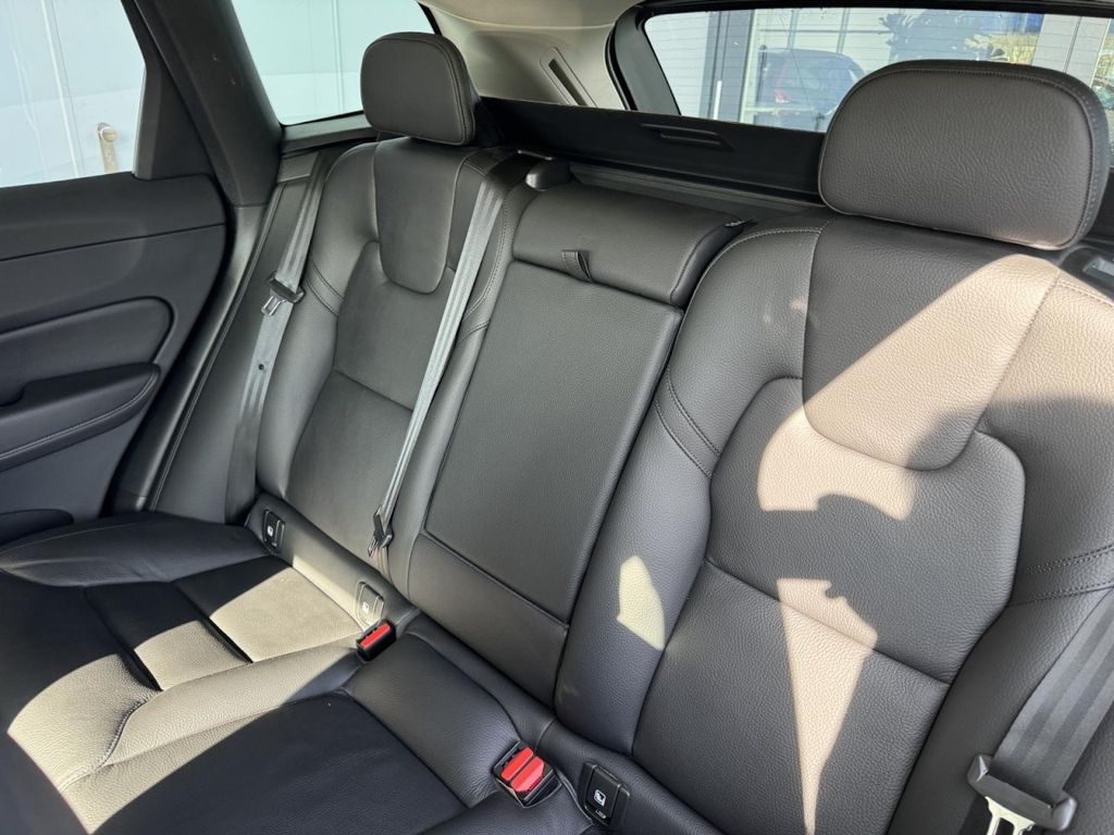 Volvo XC60 2021