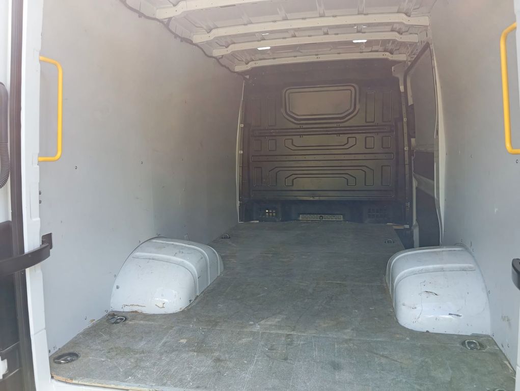 Volkswagen Crafter 2021